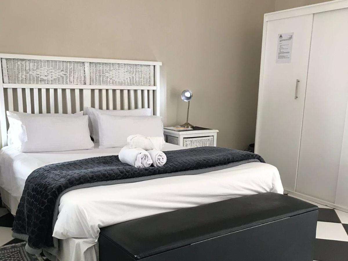 יוהנסבורג Muco Guest House חדר תמונה